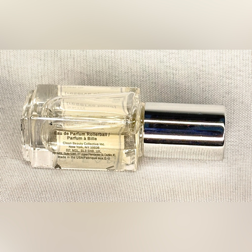 Clean Skin [Reserve Blend] Eau de Parfum Rollerball 0.10 fl oz / 3mL New in Box - Picture 4 of 8